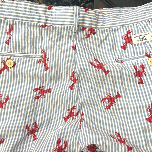 Vineyard Vines Men’s Blue White Stripe Shorts w Printed Lobsters 36”W - Picture 7 of 9